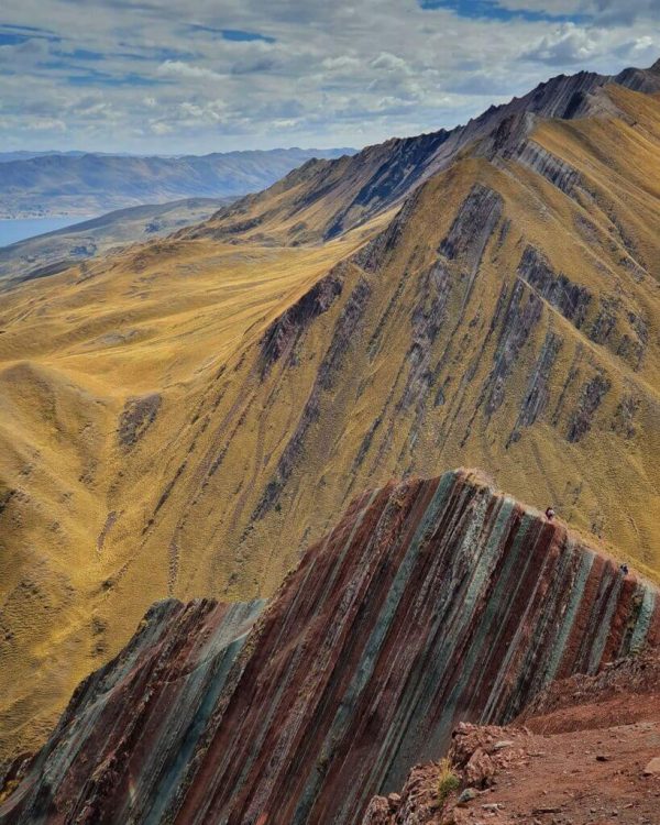 Pallay Punchu - Cusco - Rainbow Mountain