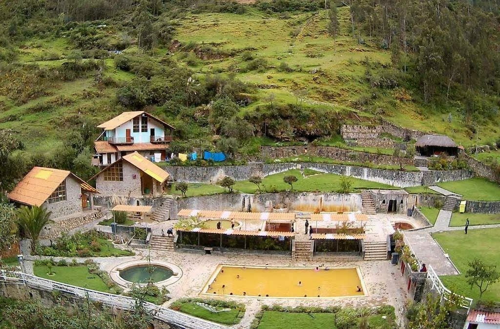 Baños termales de Lares de Cusco