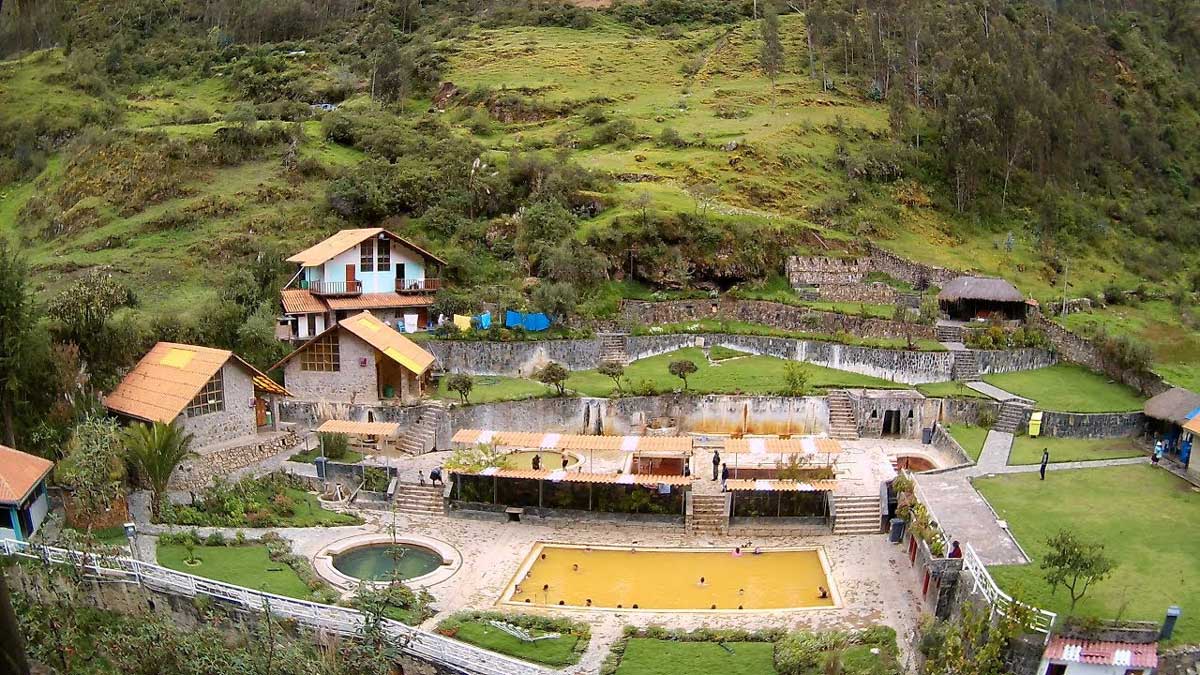 ba-os-termales-de-lares-en-cusco-machu-picchu
