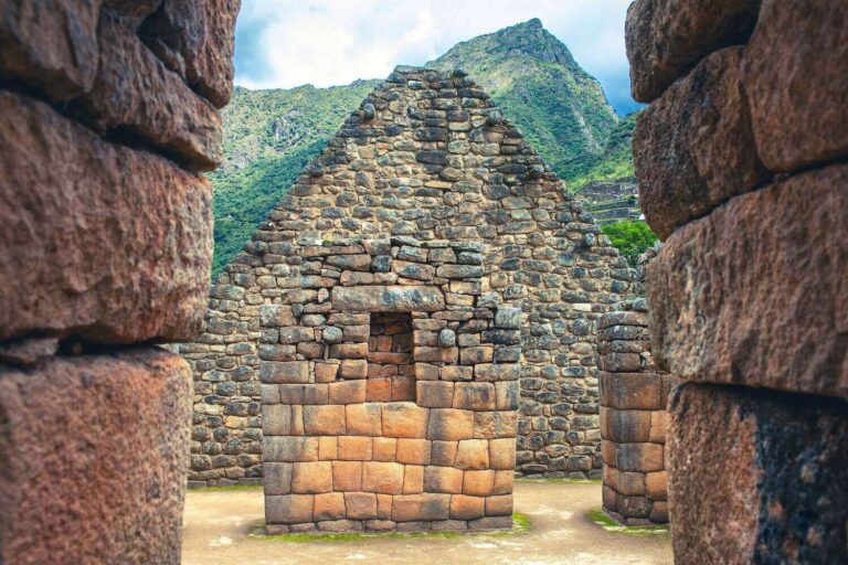 Machu Picchu houses